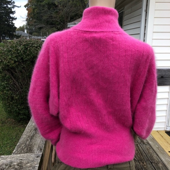 - Angora Vintage Turtleneck Sweater SZ M! EUC! - Picture 6 of 11